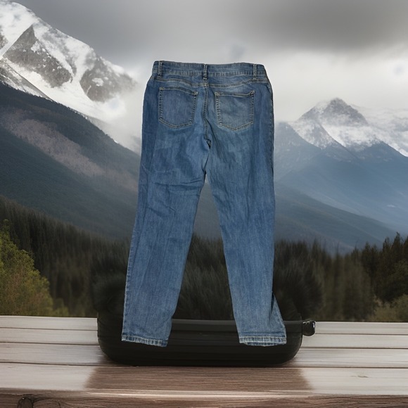 Maurices Women's Size XL REG Dark Blue Skinny Mid-Rise Distressed Stretch Jeans - Picture 2 of 7